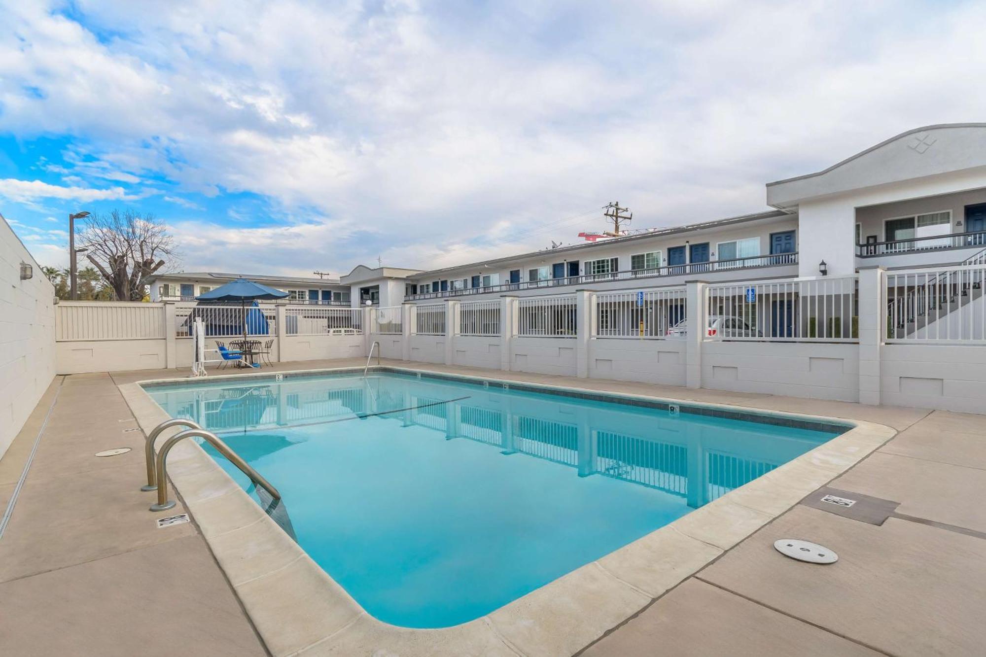 Motel 6-San Jose, Ca - Convention Center Exteriör bild