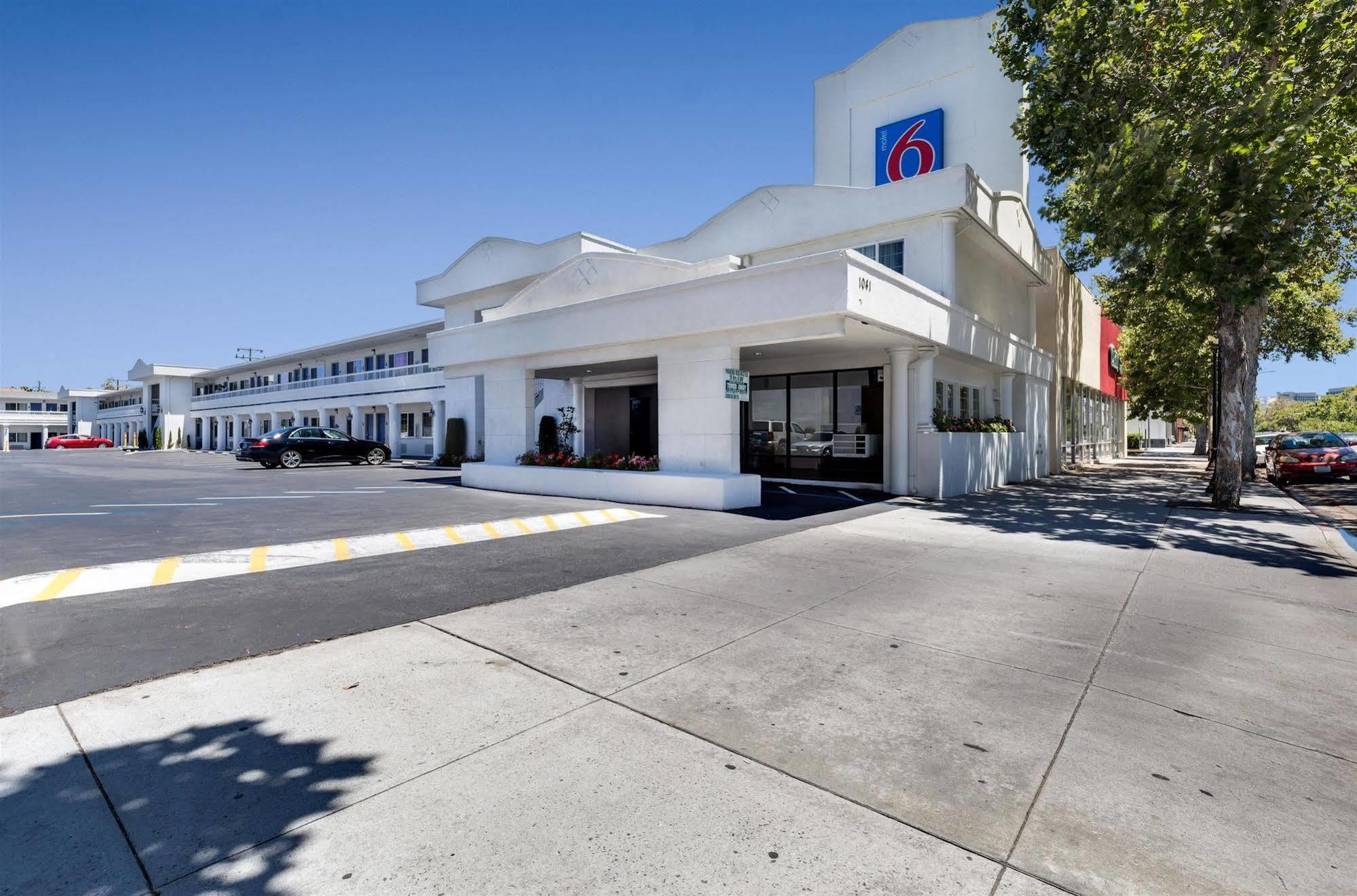 Motel 6-San Jose, Ca - Convention Center Exteriör bild